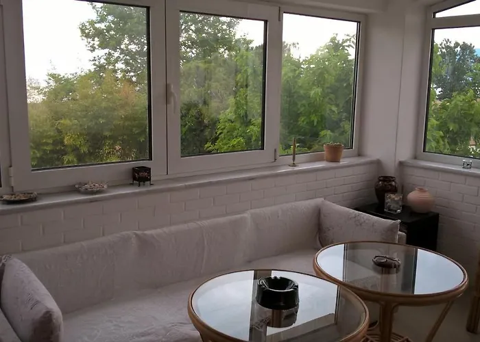 Willa Cavo Paradiso *